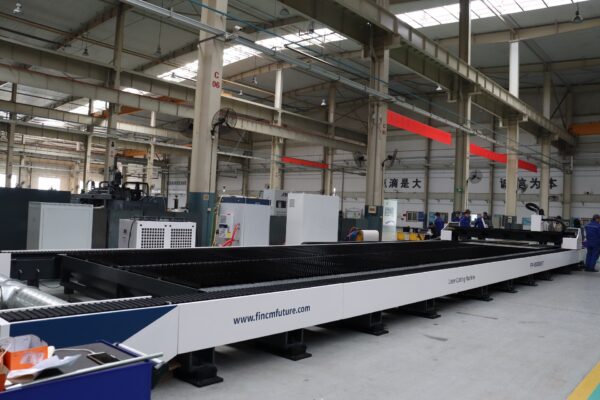 Laser cutting machine